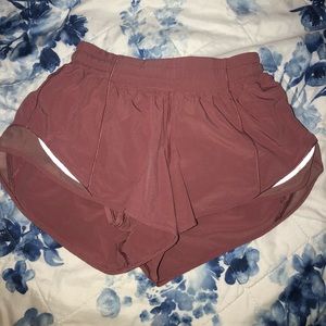 Lululemon Hotty Hot 2.5”